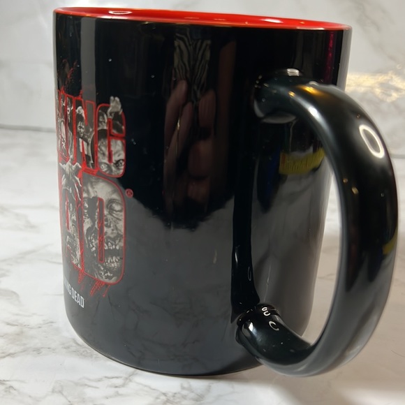 🧟‍♂️Walking Dead Zombie Mug How’bout a Cuppa Joe 🧟‍♀️🧟‍♂️Joe” is in the cup! - Picture 5 of 7